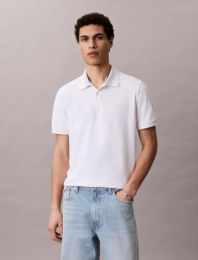 Camisa polo com gola em blocos de cor em piqué Camisa polo com gola em blocos de cor em piqué