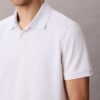 Camisa polo com gola em blocos de cor em piqué Camisa polo com gola em blocos de cor em piqué