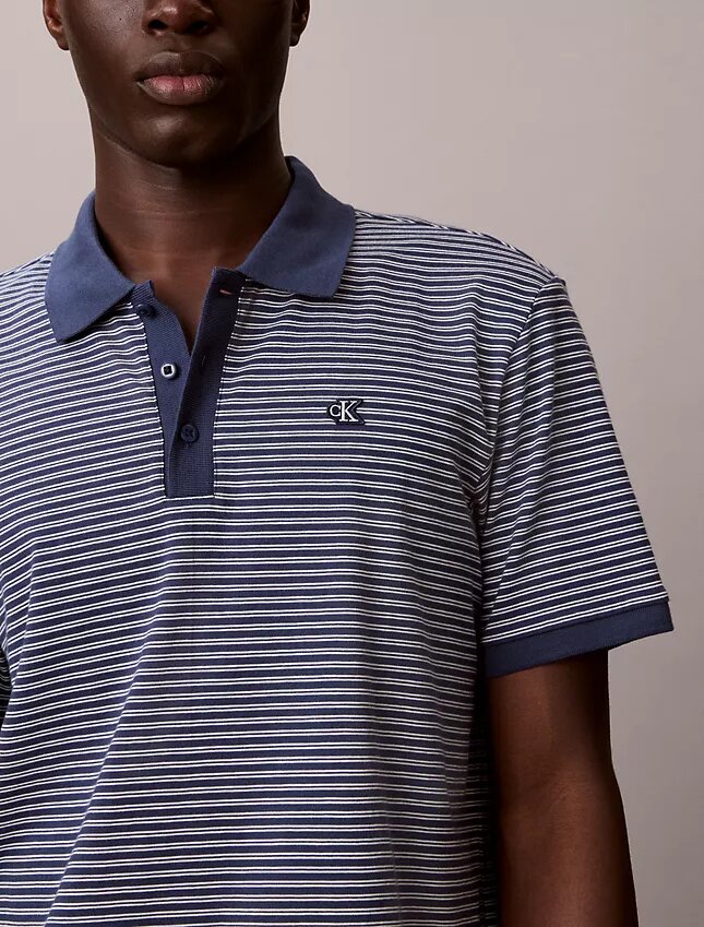 Camisa polo com riscas universitárias Camisa polo com riscas universitárias