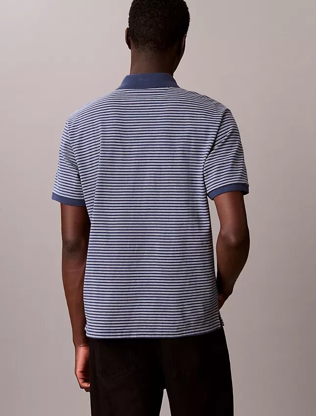 Camisa polo com riscas universitárias Camisa polo com riscas universitárias