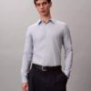 Camisa Slim com botões e padrão jacquard geométrico Camisa Slim com botões e padrão jacquard geométrico