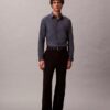 Camisa Slim com botões e padrão jacquard geométrico