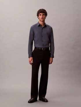 Camisa Slim com botões e padrão jacquard geométrico Camisa Slim com botões e padrão jacquard geométrico
