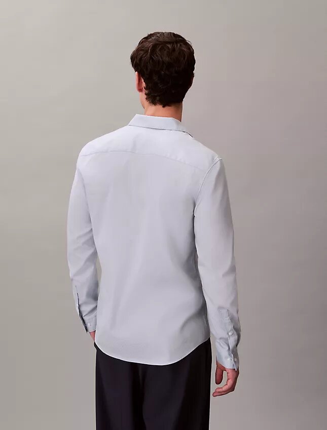 Camisa Slim com botões e padrão jacquard geométrico Camisa Slim com botões e padrão jacquard geométrico