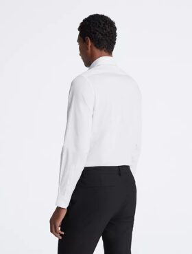 Camisa social de corte justo em algodão com padrão em espinha