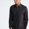 Camisa social de corte justo em algodão com padrão em espinha Camisa social de corte justo em algodão com padrão em espinha