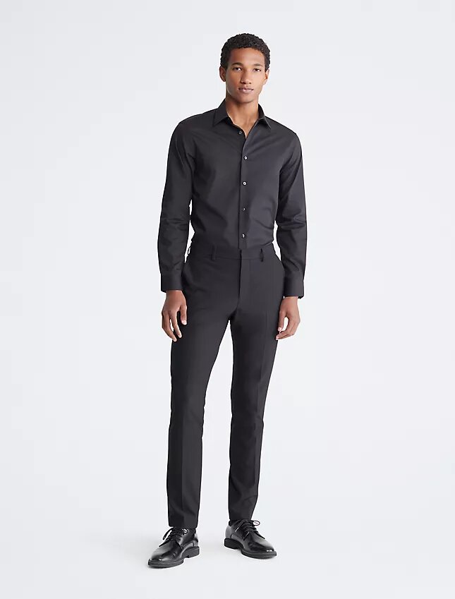 Camisa social de corte justo em algodão com padrão em espinha Camisa social de corte justo em algodão com padrão em espinha