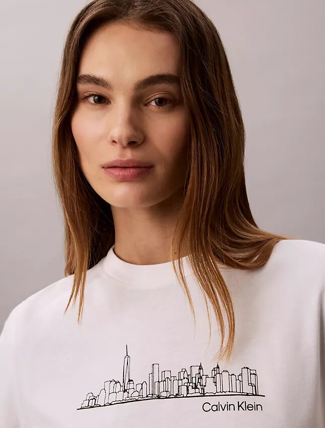 Camiseta clássica com grafismo da paisagem urbana de Nova Iorque Camiseta clássica com grafismo da paisagem urbana de Nova Iorque