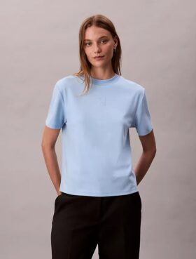 Camiseta clássica com logótipo