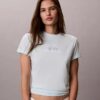 Camiseta clássica com logótipo em camadas Camiseta clássica com logótipo em camadas