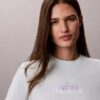 Camiseta clássica com logótipo em camadas Camiseta clássica com logótipo em camadas