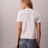 Camiseta clássica com logótipo em camadas Camiseta clássica com logótipo em camadas
