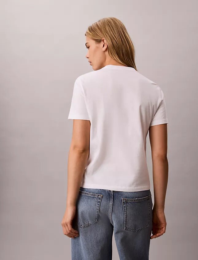 Camiseta clássica com logótipo em camadas Camiseta clássica com logótipo em camadas