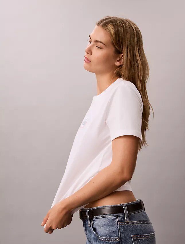 Camiseta clássica com logótipo em camadas Camiseta clássica com logótipo em camadas