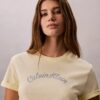 Camiseta clássica com logótipo em feltro Camiseta clássica com logótipo em feltro