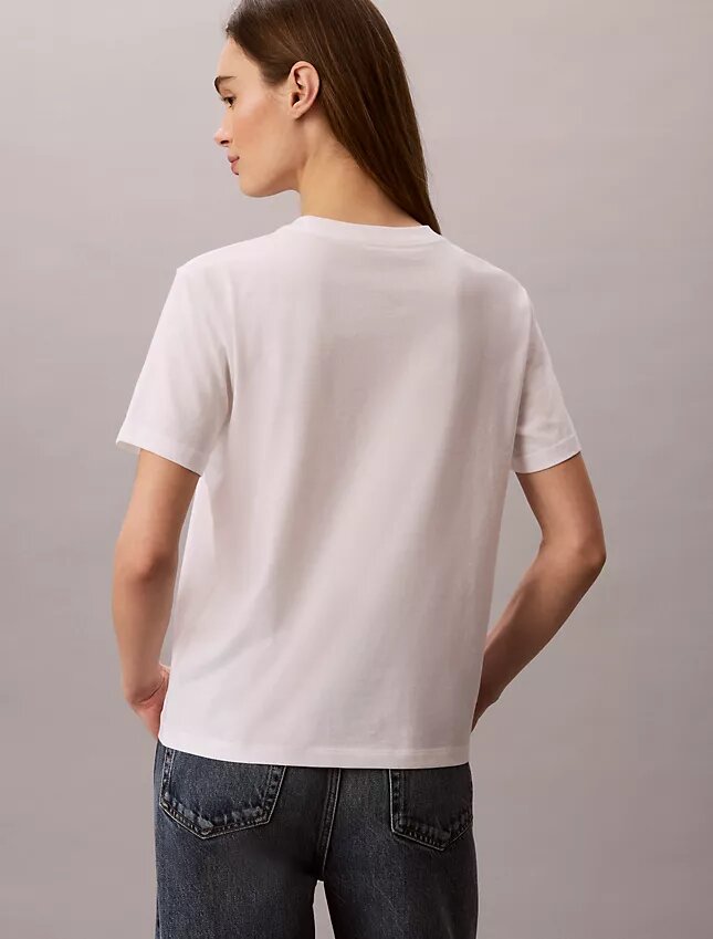 Camiseta clássica com logótipo em feltro Camiseta clássica com logótipo em feltro