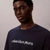 Camiseta clássica com logótipo em minúsculas Camiseta clássica com logótipo em minúsculas