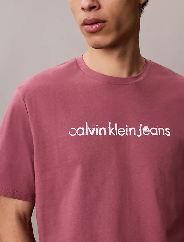 Camiseta clássica com logótipo em minúsculas Camiseta clássica com logótipo em minúsculas