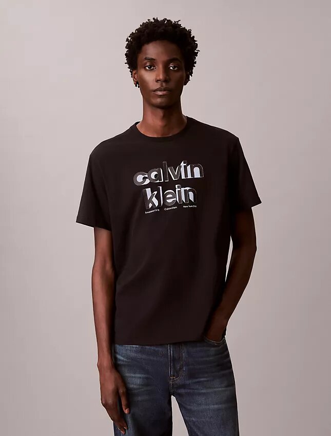 Camiseta clássica com logótipo em sombra Camiseta clássica com logótipo em sombra