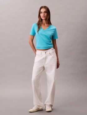 Camiseta com decote em V e Monogram