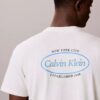 Camiseta com logotipo gráfico Calvin Klein Camiseta com logotipo gráfico Calvin Klein