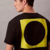 Camiseta Descontraída com Estampado Circular Camiseta Descontraída com Estampado Circular