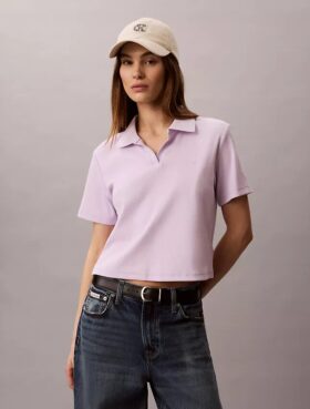 Camiseta polo com canelado em algodão