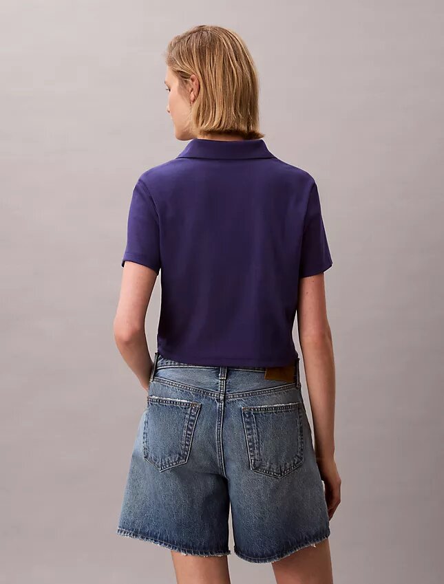Camiseta polo com canelado em algodão Camiseta polo com canelado em algodão