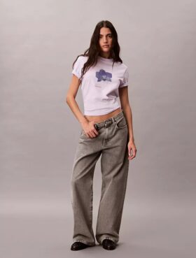 Camisola clássica com grafismo floral esbatido