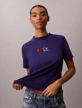 Camisola clássica com logótipo de coração