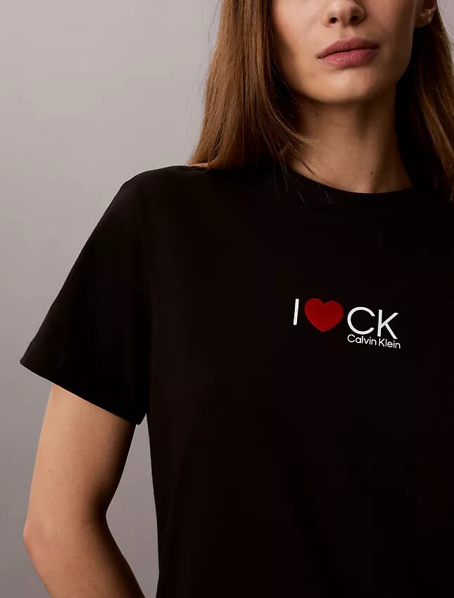 Camisola clássica com logótipo de coração Camisola clássica com logótipo de coração