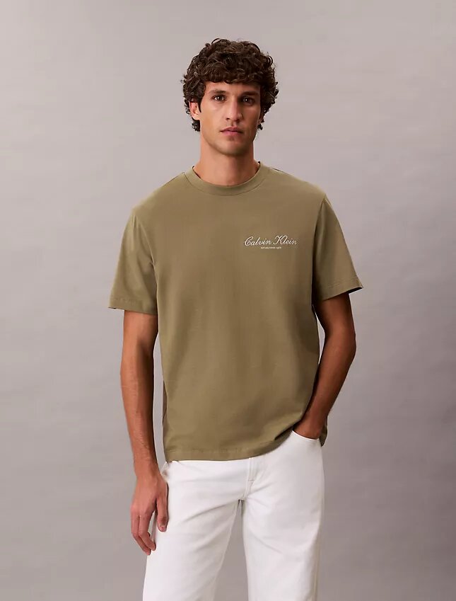 Camisola clássica com logótipo em letras pequenas Camisola clássica com logótipo em letras pequenas