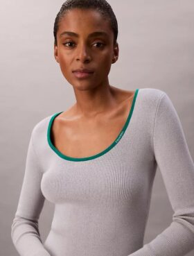 Camisola clássica de gola redonda em mistura de algodão