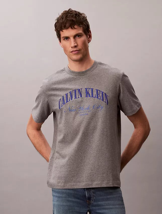 Camisola clássica Heritage em tecido felpudo com corte descontraído Camisola clássica Heritage em tecido felpudo com corte descontraído