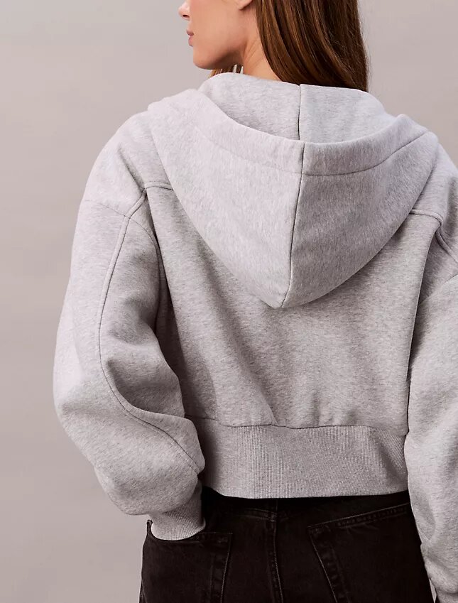 Camisola com capuz descontraída em malha polar com fecho e fita com logótipo Camisola com capuz descontraída em malha polar com fecho e fita com logótipo