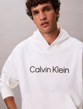Camisola com capuz em felpo com logótipo padrão