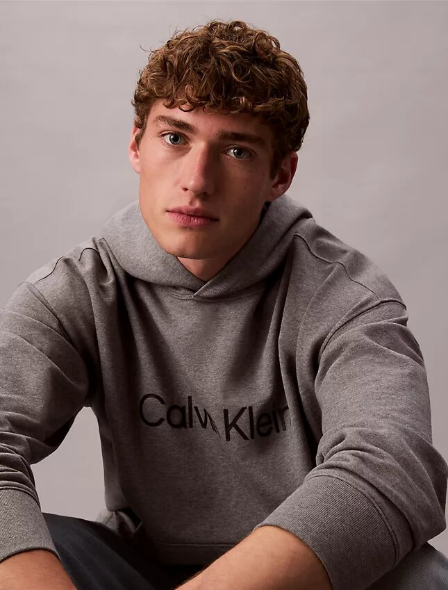 Camisola com capuz em felpo com logótipo padrão Camisola com capuz em felpo com logótipo padrão