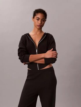 Camisola com capuz em malha folgada