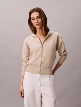 Camisola com capuz em malha folgada