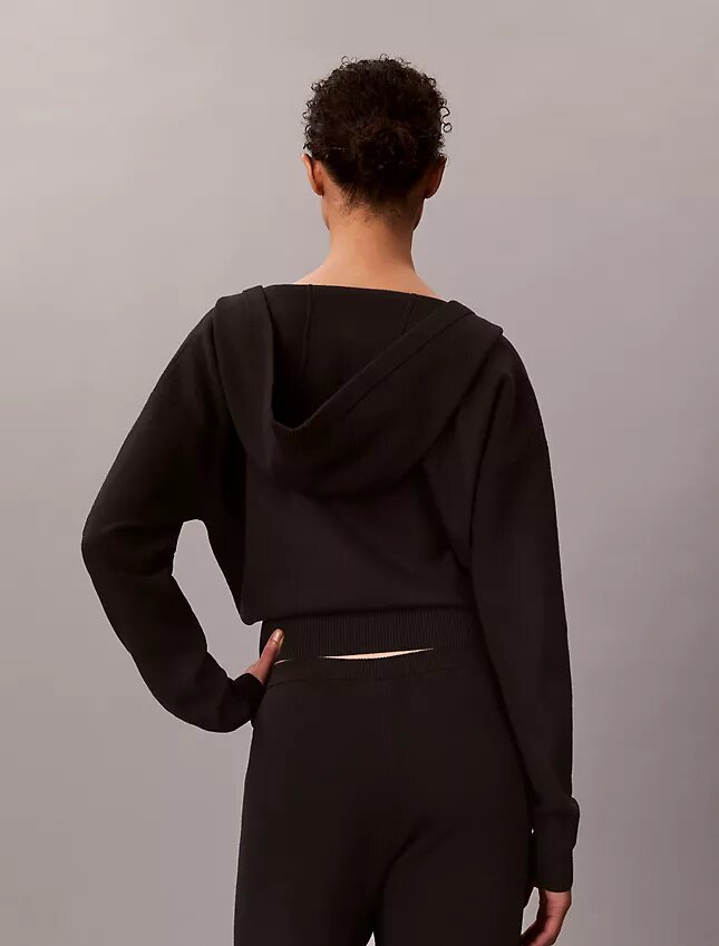 Camisola com capuz em malha folgada Camisola com capuz em malha folgada