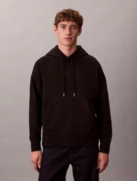 Camisola com capuz em tecido felpudo com logótipo Camisola com capuz em tecido felpudo com logótipo