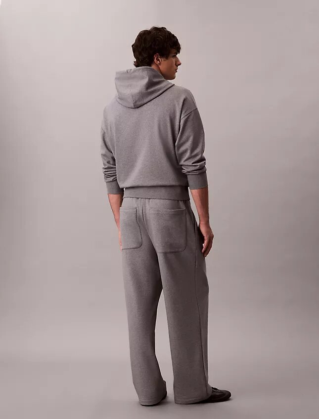 Camisola com capuz em tecido felpudo com logótipo Camisola com capuz em tecido felpudo com logótipo