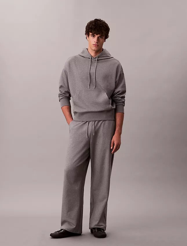Camisola com capuz em tecido felpudo com logótipo Camisola com capuz em tecido felpudo com logótipo