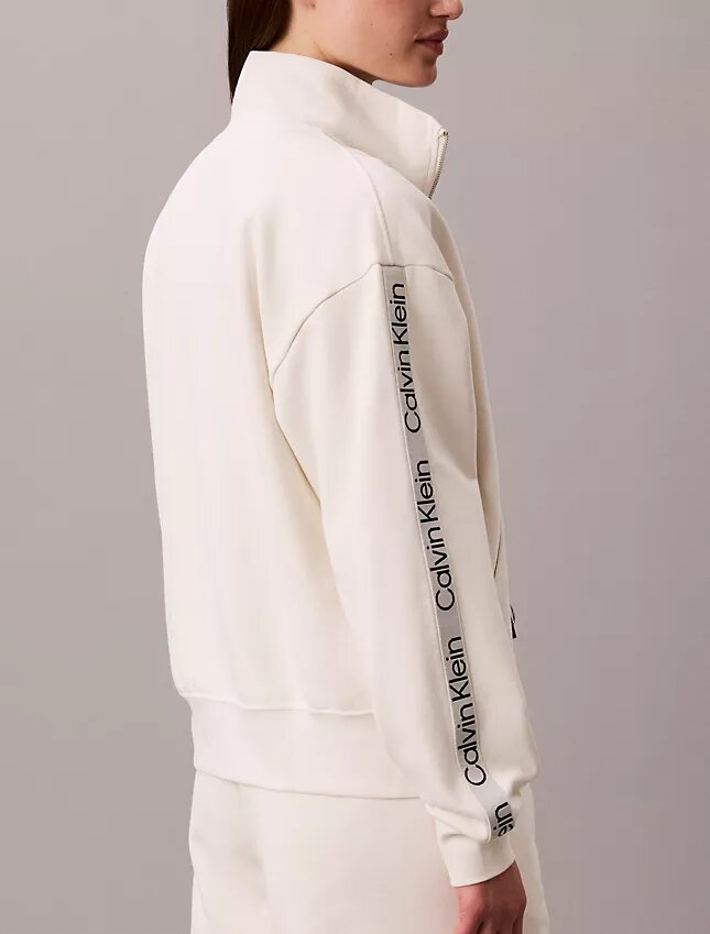 Camisola com fecho completo e fita com logótipo Camisola com fecho completo e fita com logótipo