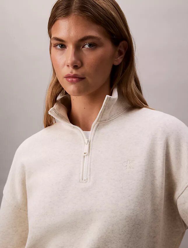 Camisola com gola alta e fecho de correr de um quarto em malha polar com logótipo de arquivo Camisola com gola alta e fecho de correr de um quarto em malha polar com logótipo de arquivo