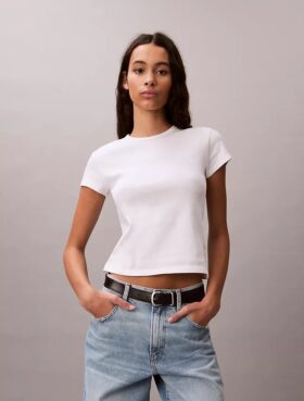 Camisola de bebé requintada