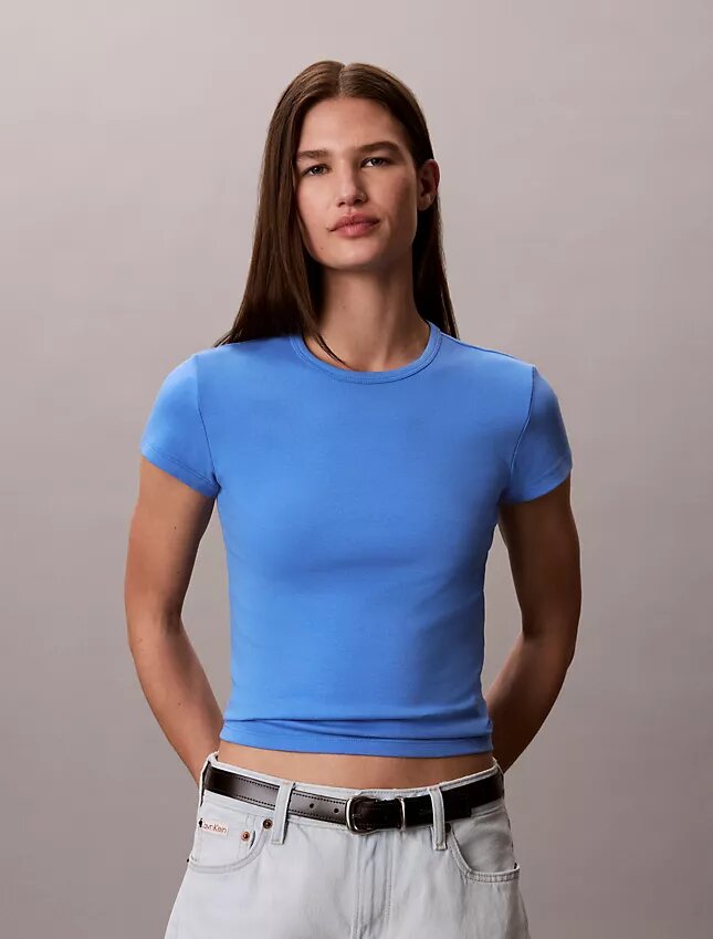 Camisola de bebé requintada Camisola de bebé requintada