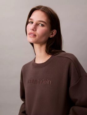 Camisola de dormir acolchoada em malha polar