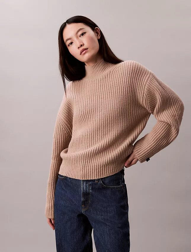 Camisola de gola alta folgada com canelado grosso Camisola de gola alta folgada com canelado grosso
