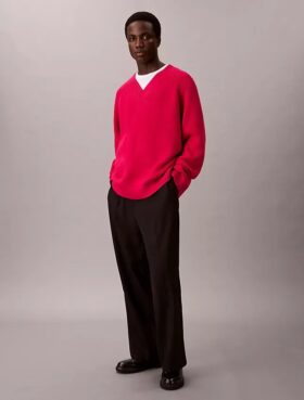 Camisola de gola em V com corte descontraído em mistura de lã merino Camisola de gola em V com corte descontraído em mistura de lã merino